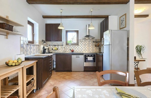 Cabrunici Villa | Wonderful private villa for 8 guests with WIFI, private pool, A/C, TV, terrace and pets allowed