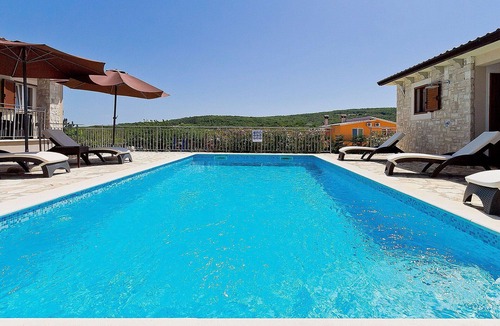 Salakovci Villa | Wonderful private villa for 10 people with WIFI, A/C, private pool, TV, terrace and pets allowed