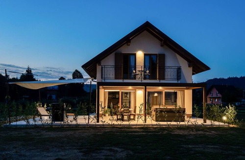 Lic House | Wonderful private villa for 4 people with A/C, hot tub, WIFI, TV, terrace and pets allowed