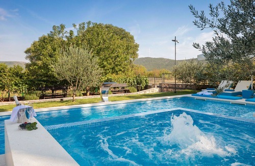 Bristivica House | Wonderful private villa for 8 guests with A/C, WIFI, private pool, TV and terrace