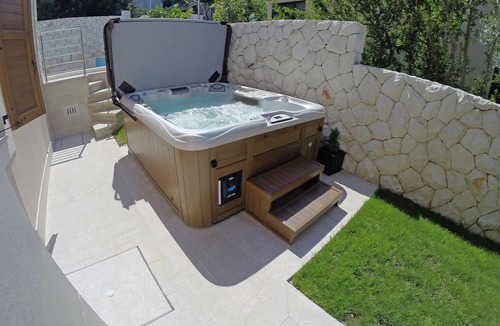 Okrug Donji House | Wonderful private villa for 6 guests with A/C, private pool, WIFI, hot tub, TV and terrace