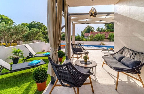 Milna (Brac) House | Wonderful private villa for 8 people with WIFI, A/C, private pool, TV and terrace