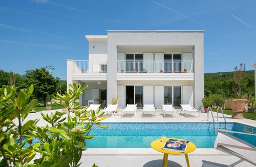 Stanisovi Villa | Wonderful private villa with A/C, private pool, WIFI, TV, terrace, pets allowed and panoramic view