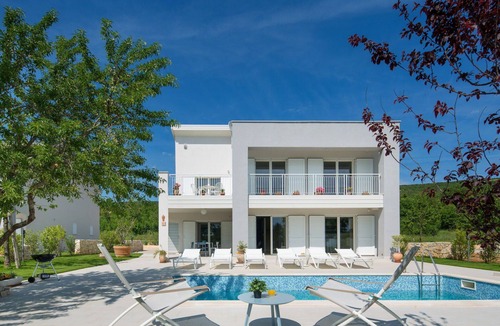 Stanisovi Villa | Wonderful private villa with WIFI, A/C, private pool, TV, terrace, pets allowed and panoramic view