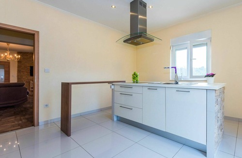 Sibenik House | Wonderful private villa for 7 people with private pool, WIFI, A/C, TV and terrace