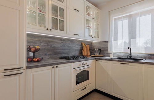 Lovinac House | Wonderful private villa for 6 guests with private pool, WIFI, A/C, TV and patio