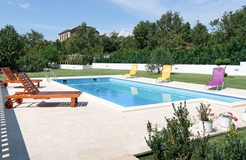 Nova Sela House | Wonderful private villa with WIFI, A/C, private pool, TV, terrace, pets allowed and parking