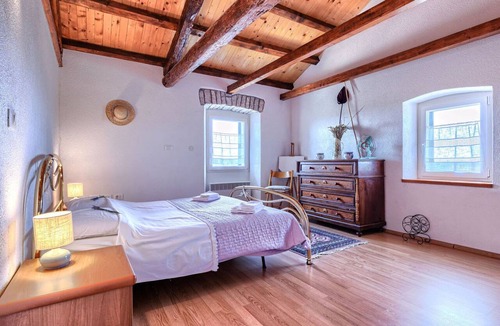 Vardica House | Wonderful villa for 3 people with WIFI, A/C, terrace and panoramic view