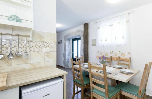 Sveta Jelena House | Wonderful villa for 6 guests with WIFI, A/C, TV, terrace and pets allowed