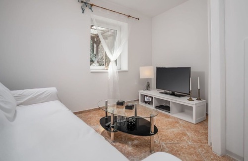Seget House | Wonderful villa for 6 people with A/C, WIFI, TV, terrace and parking