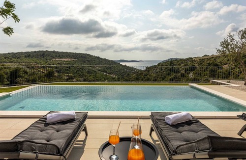 Dvornica Villa | Your Seaview Haven for 8 with Saltwater Pool, close to beaches
