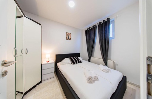 Zagreb Apartment | Zagreb 269 - 2 Bedroom Apartment - Parking - WiFi - Keybox entry - New - Monthly Rent - Modern
