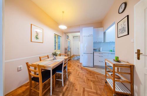 Zagreb Apartment | Zagreb 273 - 2 Bedroom Apartment - WiFi - Keybox entry - New - Monthly Rent - Modern