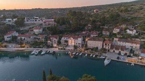 Bobovisca Apartment | Zalazak