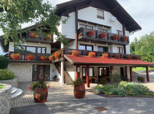 Žigon Bed & Breakfast in Logatec