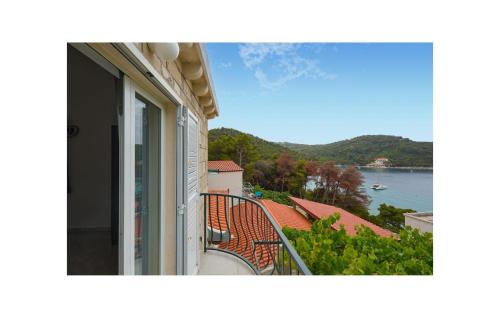 1 Bedroom Beach Front Apartment In Saplunara in Saplunara