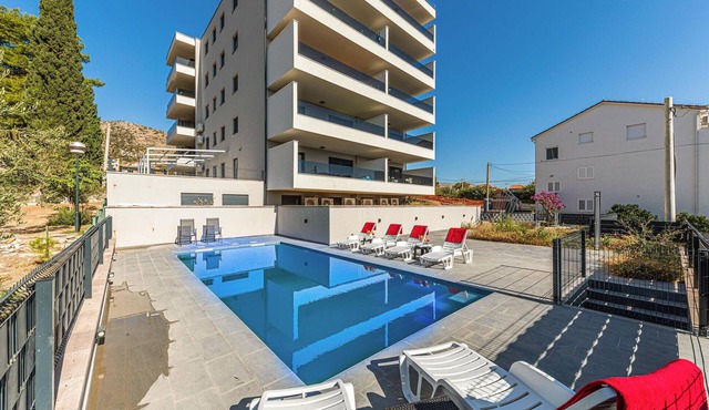 1 bedroom cozy apartment in Seget Donji