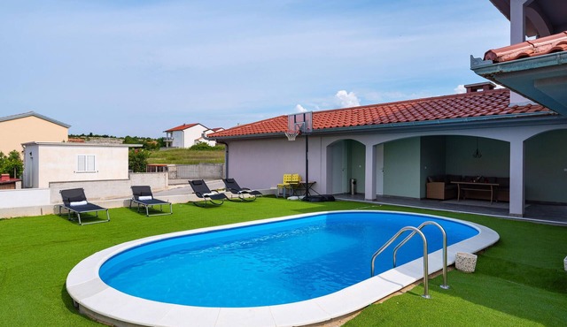 1 bedroom lovely apartment in Rtina