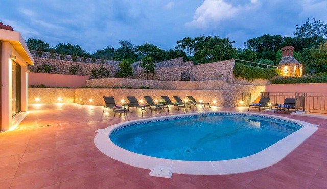 1 bedroom nice apartment in Molunat