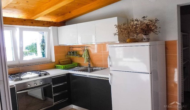 2 Bed Flat - Sleeps 8 - Parking - Wifi