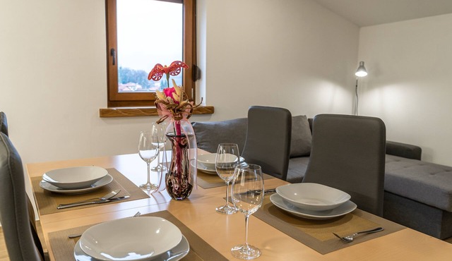 2 Bed, Sleeps 4, Free Parking and winery in Ajdovscina