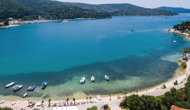 2 bedroom accommodation in Slano