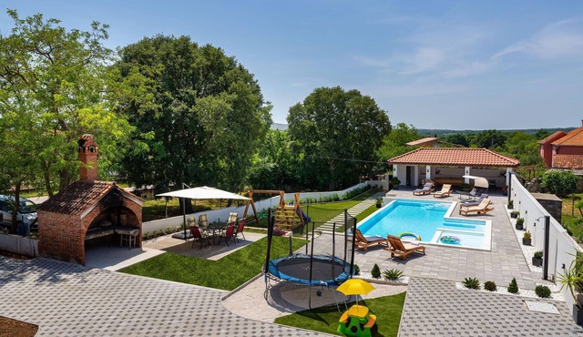 2 bedroom amazing apartment in Galovac