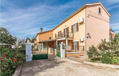 2 Bedroom Amazing Apartment In Pula in Pula