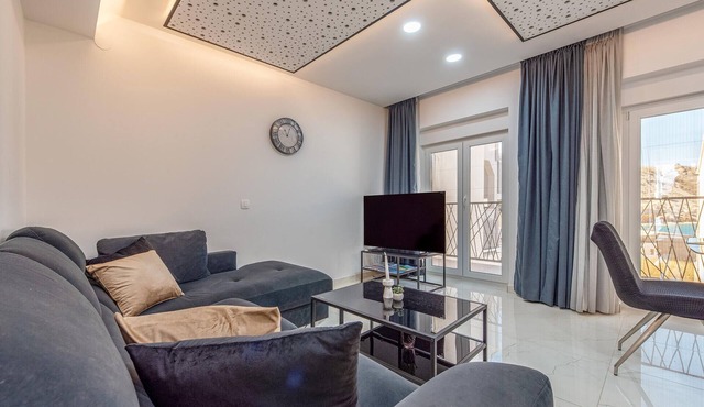 2 bedroom beautiful apartment in Metajna in Metajna