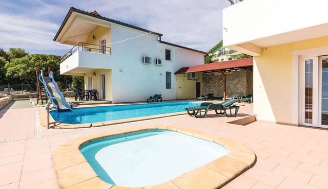 2 bedroom beautiful apartment in Labin in Labin