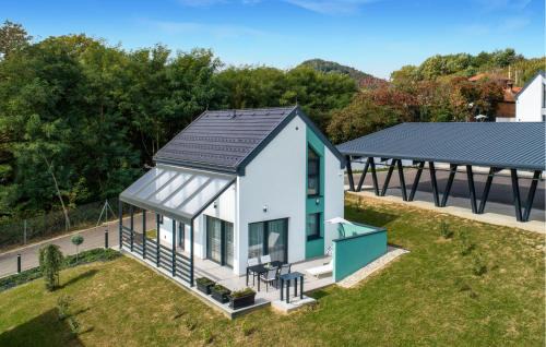2 Bedroom Cozy Home In Margecan