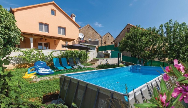 3 bedroom accommodation in Hrvace