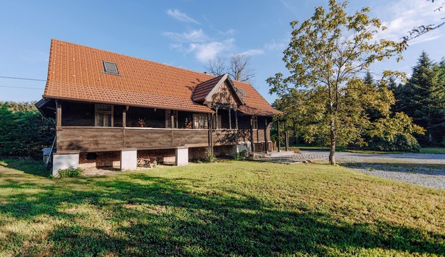 3 bedroom amazing home in Derezani