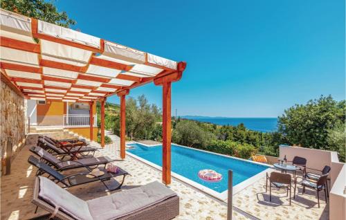 3 Bedroom Lovely Apartment In Orebic
