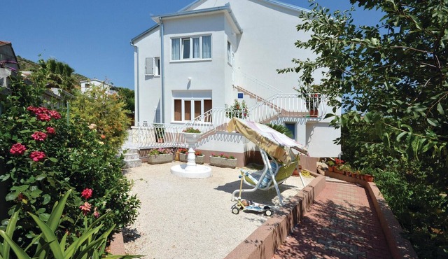3 bedroom stunning apartment in Marina
