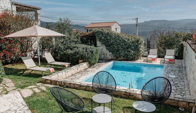 4 bedroom accommodation in Motovun
