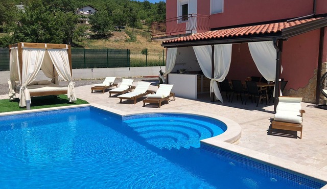 4 bedroom villa with a private pool! in Posušje