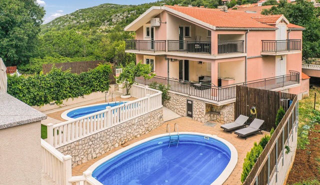 5 bedroom awesome home in Zagvozd in Zagvozd