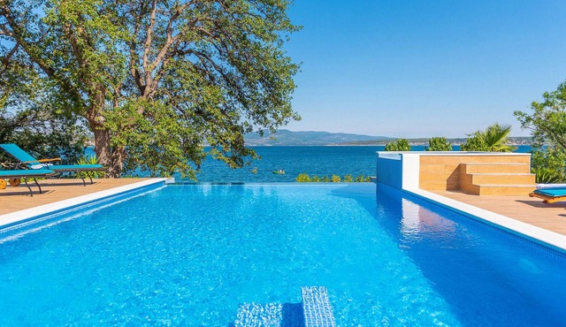 5 bedroom beautiful home in Posedarje