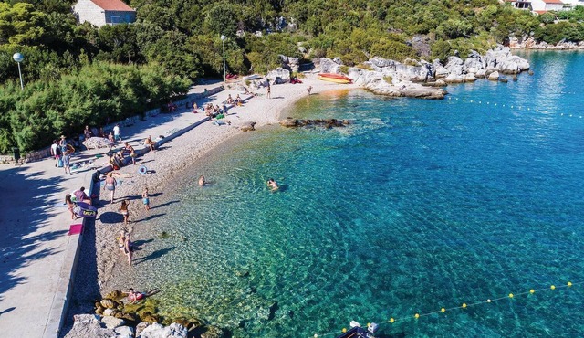 6 bedroom accommodation in Sipanska Luka