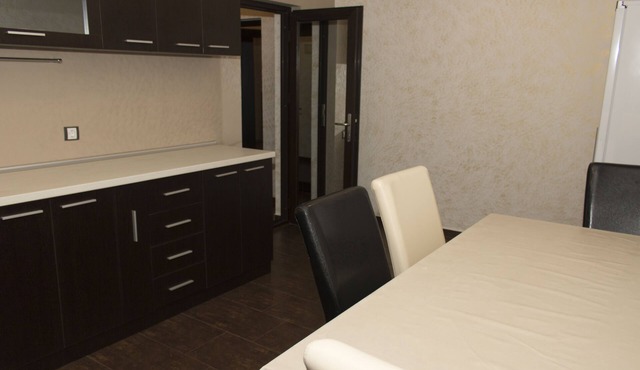 A.b. Apartment 1 (Residential Area) Near Ford Factory in Craiova