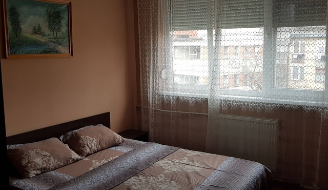 A nice apartament clean and silent, a place to stay very nice. in Oradea