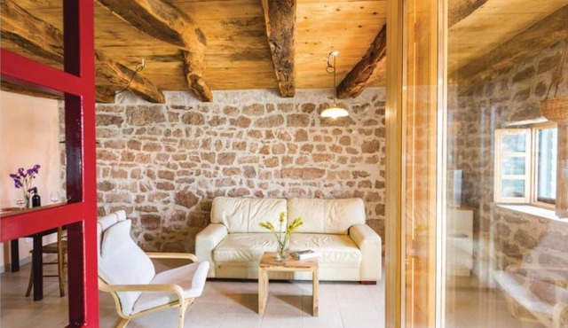 A stone house 'Pojata'