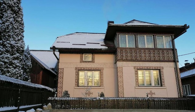 Agrituristic House - Sleeps 8 with Garden in Manastirea Humorului