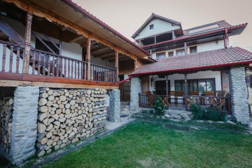 Agro-pensiunea "Plaiul Castanilor" in Tismana