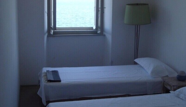 Amarcod Skola bed & breakfast/boutique hostel in Veli Rat