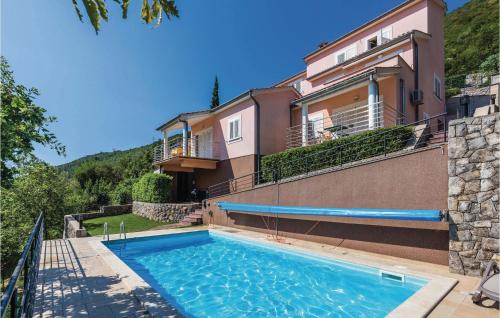 Amazing Apartment In Moscenicka Draga