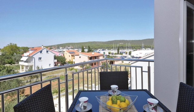 Amazing apartment in Bibinje with WiFi
