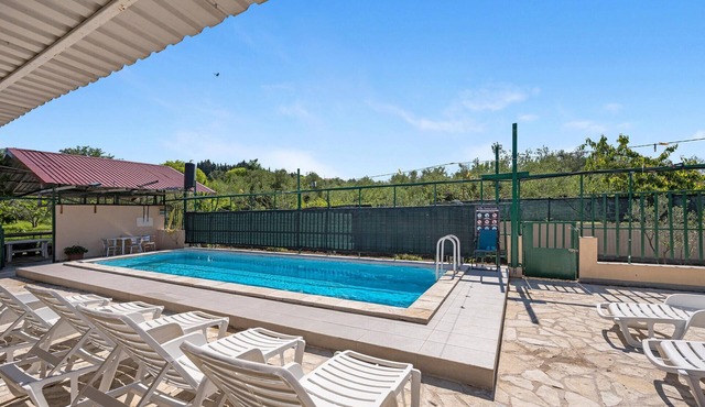 Amazing apartment in Dubravice with WiFi