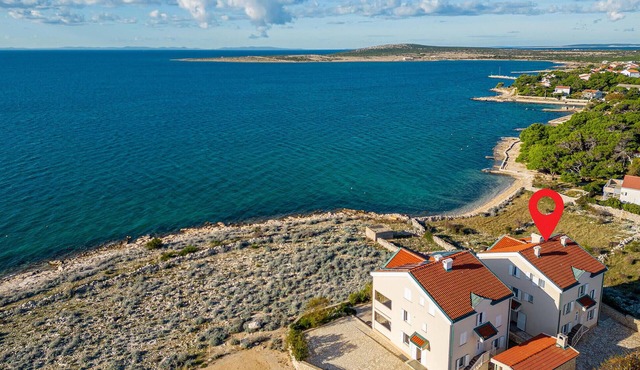 Amazing apartment in Kosljun with house sea view